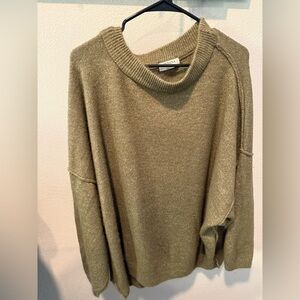 Zenana Outfitters Taupe Knit Top